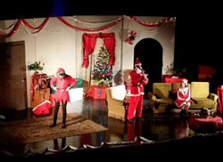 video of the performance in Portuguese in Cuba, Portugal, of the play Father Christmas the Flu